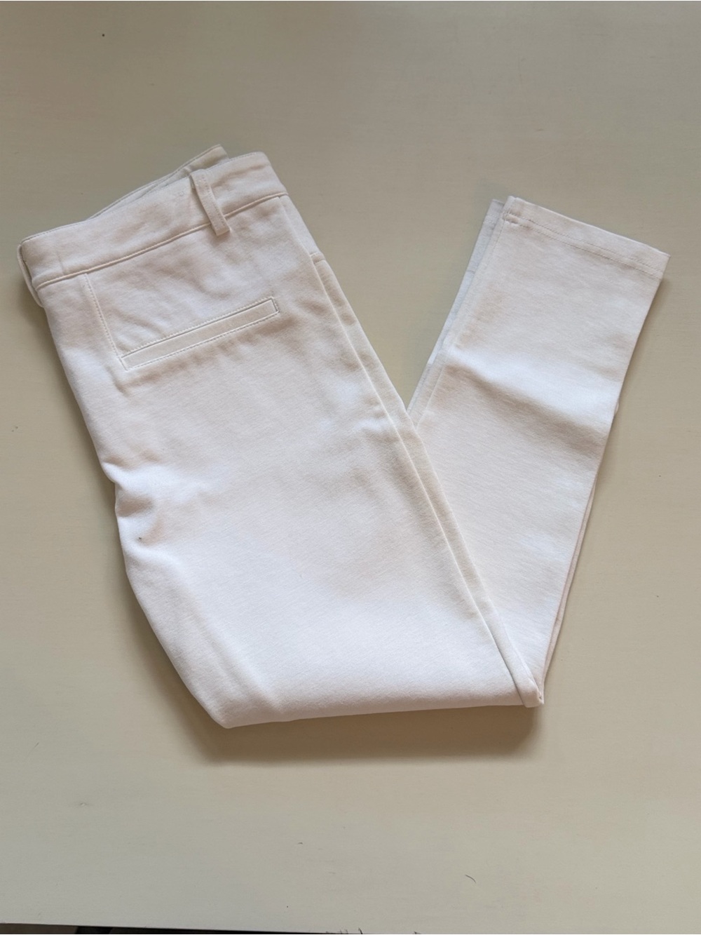 Olivaceous Off-White Cropped Pants